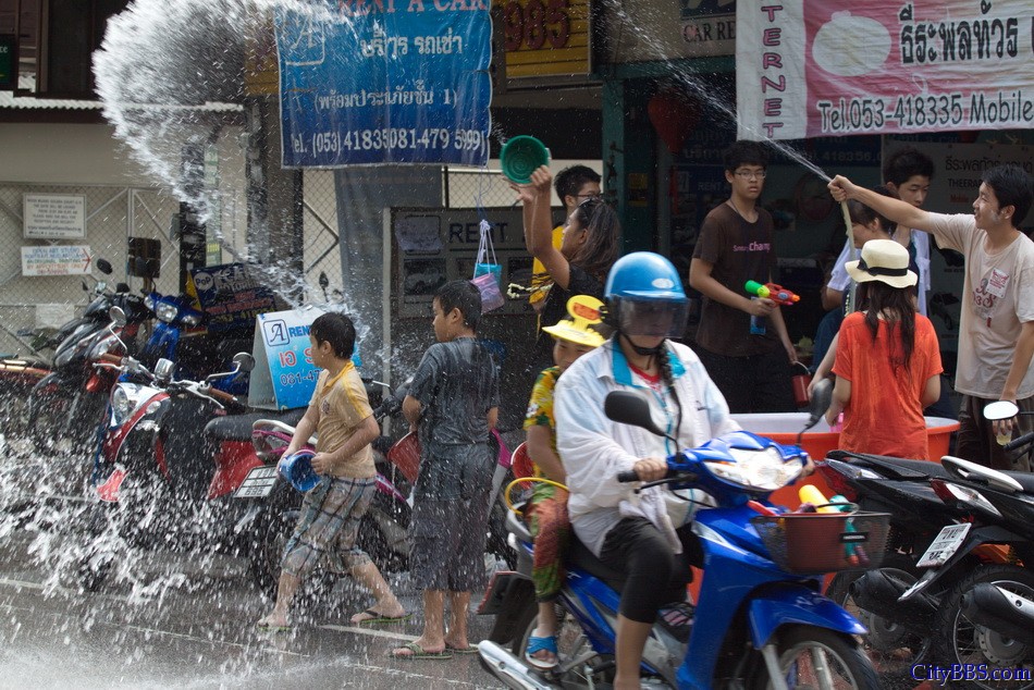 Chiangmai_Songkran_127.jpg