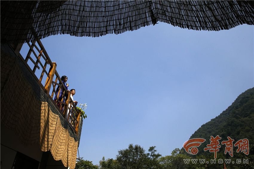 夫妻俩毕业后终南山安家 享受慢生活