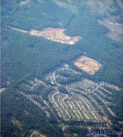 美国城市的普通住宅区 中国至少落后100年