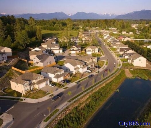 美国城市的普通住宅区 中国至少落后100年
