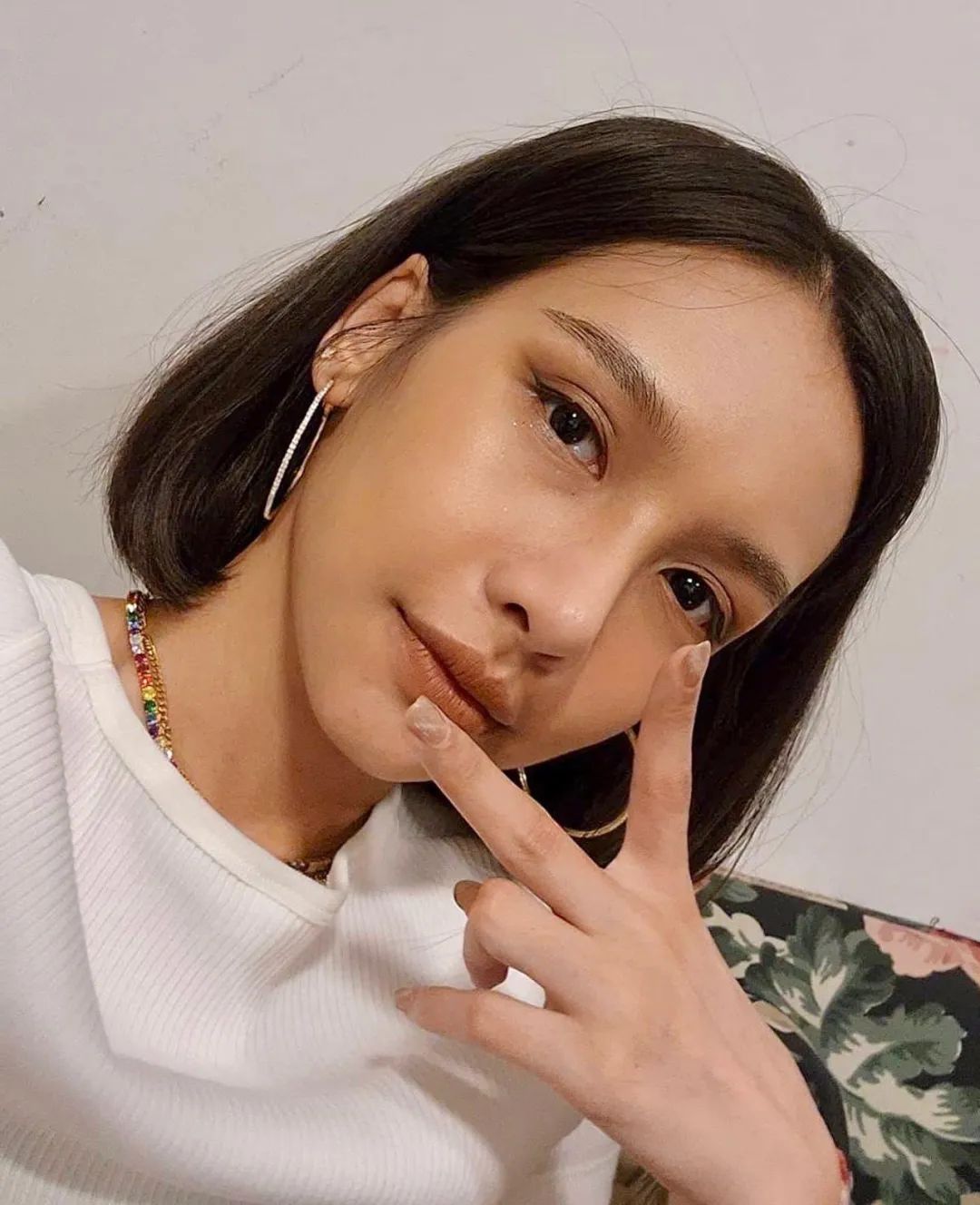 泰国知名女歌手BOWKYLION就透露了自己的染疫故事