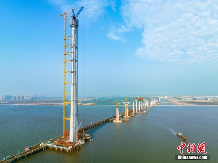 黄茅海跨海通道是继港珠澳大桥、深中通道之后，粤港澳大湾区又一跨海通道工程 ...