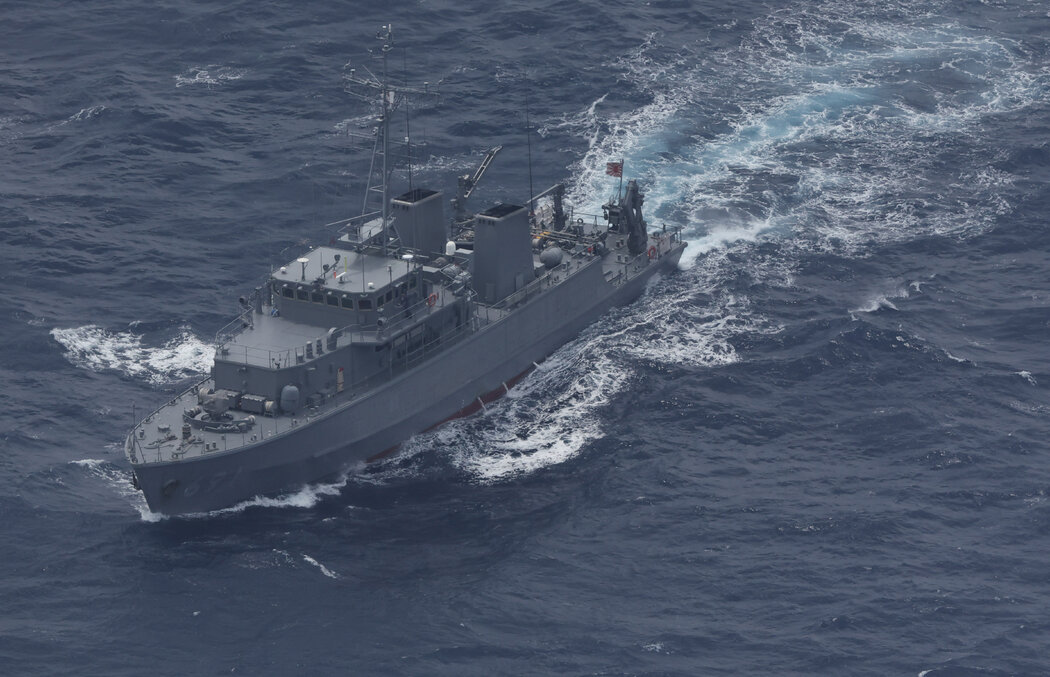 2023年，日本海上自卫队的一艘扫雷艇在冲绳县附近海域